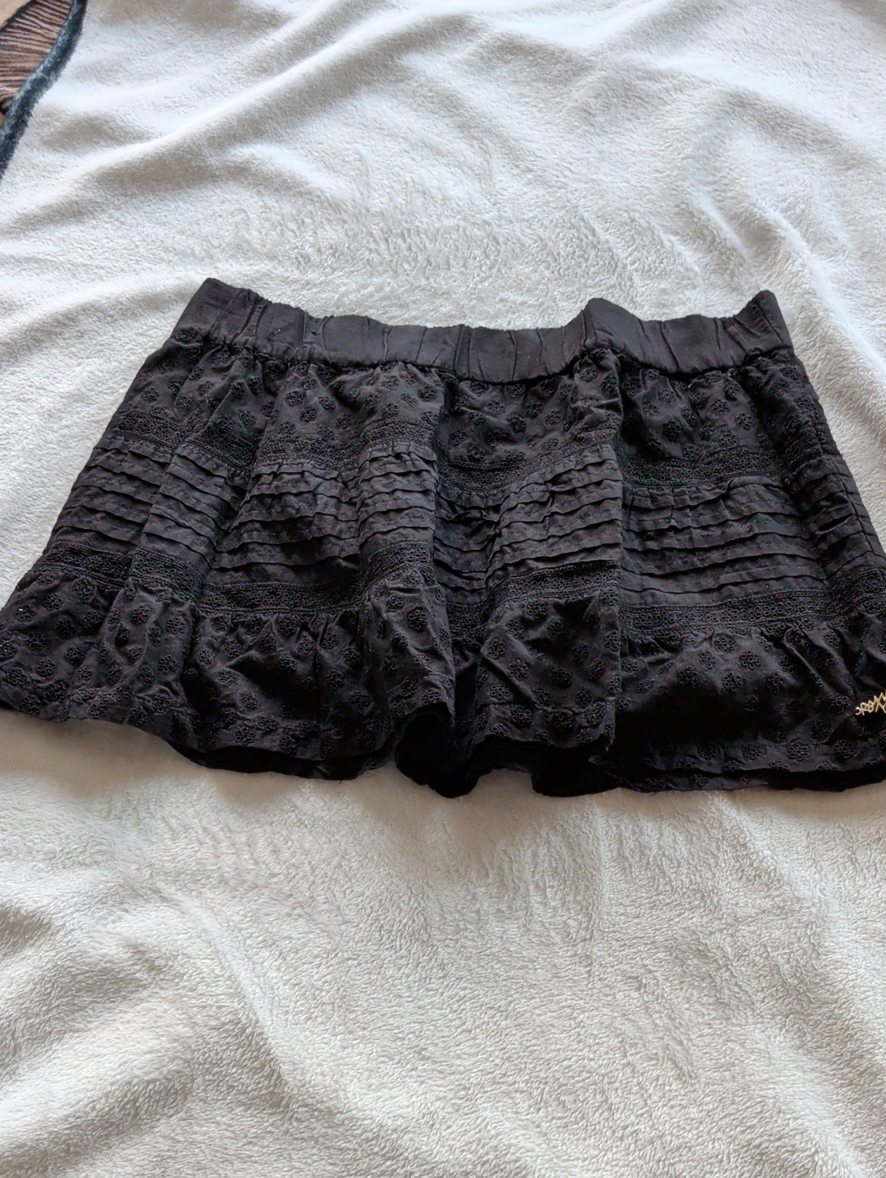 ​✨ VTG Y2K Roxy Black Boho Eyelet Embroidered Mini Skirt - Size Large